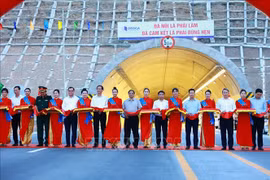 Two new sections on North-South expressway put into use