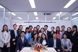 Deputy Foreign Minister works with associations in Japan