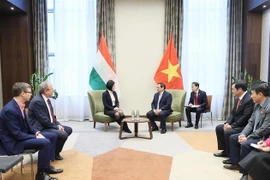 PM receives leaders of Hungarian association, parties in Budapest