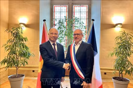 France’s Nevers city looks to enhance cooperation with Vietnamese localities
