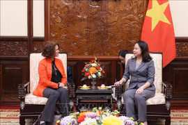 Acting President hosts WB Country Director