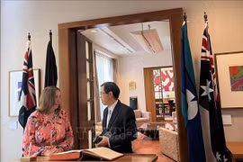 New Vietnamese Ambassador pays courtesy call to President of Australian Senate