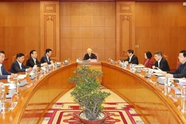 Party leader chairs meeting of personnel sub-committee of 14th National Congress