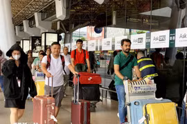 Tan Son Nhat airport sees passenger dip during just-ended holiday