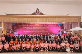Vietnamese language, culture camp held in Thailand