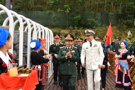 Vietnam, China strengthen border ties during friendship exchange