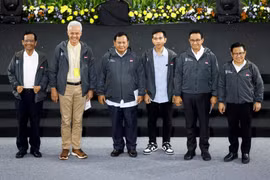 Indonesia’s presidential candidates pledge to boost any-corruption