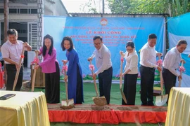 Can Tho builds 100 houses for poor, near-poor, needy households