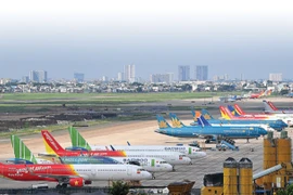 Air travel hectic on threshold of Lunar New Year