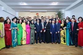 PM Pham Minh Chinh meets Vietnamese community in Romania