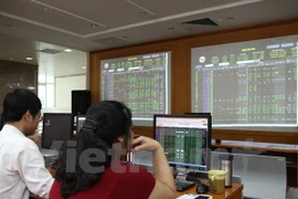 Vietnamese shares mixed ahead of Fed