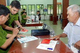 Government reviews population database plan