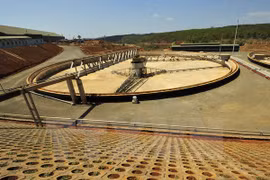 A corner of the Nhan Co bauxite refinery plant. (Photo: VNA)