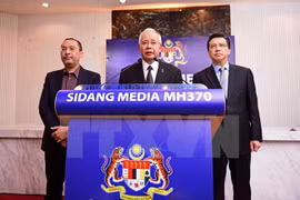  Malaysia confirms MH370 debris discovery