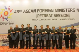 Deputy PM and Foreign Minister Pham Binh Minh (5th, L) at the AMM 48. (Photo: Vietnamplus)