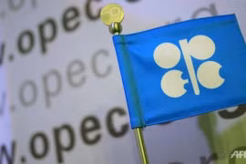  Indonesia moves to rejoin OPEC
