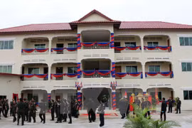  Vietnam helps Cambodia build army camp 