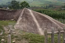 Ancient stones uncovered in Mu Cang Chai