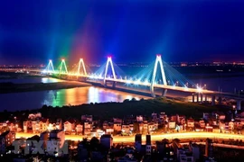 Nhat Tan Bridge of Hanoi at night (Photo: VNA)