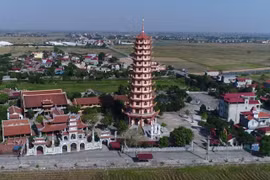 Tien Huong - The pagoda with the highest Buddhist tower in Vietnam