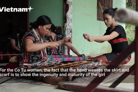 Visiting Dong Giang district to see the Co Tu people preserve their traditional weaving craft