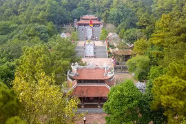 Shrine of the eternal praiseworthy educator Chu Van An