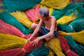 Visiting the century-old mat craft village in Dong Thap