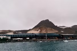 Overseas Vietnamese who devotes lifetime to study about Antarctic