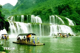 Ban Gioc – Detian Waterfalls site officially opens to tourists