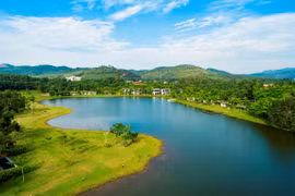 Tourism close to nature is now a favourite choice of tourists. (Photo: VietnamPlus)