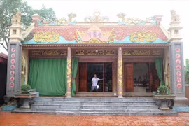 Thanh Hoa: Unique temple worships intact whale skeleton 
