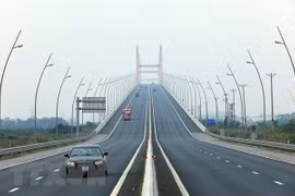 Over 450 billion VND for Nhu Nguyet bridge on Hanoi-Bac Giang expressway