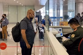 Vietnam temporarily stops health declaration for arrivals from April 27