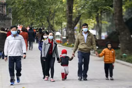 Hanoi in first bitter cold spell