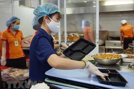 Saigon Co.op supplies meals to quarantine areas