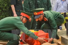 Thua Thien-Hue: remains of fallen soldiers in Laos reburied