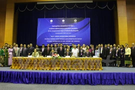 Vietnamese Consulate General receives Laos’ Friendship Medal 