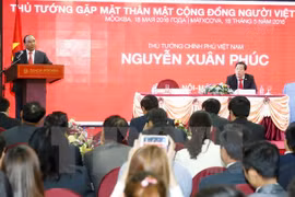 PM meets Vietnamese community in Russia 