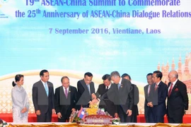 ASEAN leaders remain seriously concerned about East Sea situation