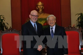 Party chief receives Chairman of Communist Party USA 