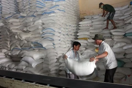Vietnam, Thailand win bid to supply rice to Philippines