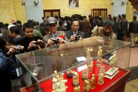 1,000 antiques auctioned for charity in Nam Dinh 