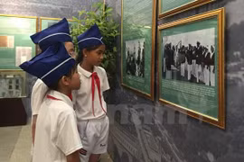 Exhibition features late leader’s imprints on Vietnam-France relations