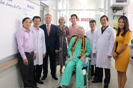 British pilot flies home after miraculous Covid-19 recovery