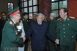Former Party chief Le Kha Phieu wholeheartedly devotes to nation 