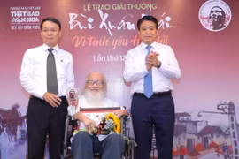Bui Xuan Phai - Love for Hanoi Awards winners announced
