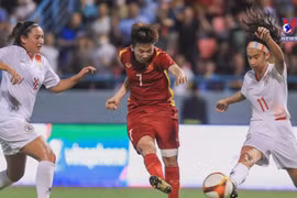 Vietnam women’s football team receives bonuses for win over Philippines