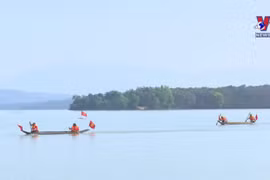 Unique dugout boat racing festival on Po Co River