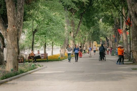 New look of Hoan Kiem Lake in Hanoi’s Autumn