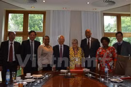Vietnam, South Africa seek further cooperation in scientific research 